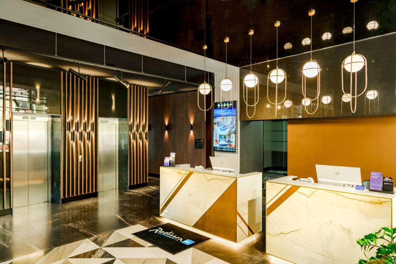 Radisson Blu Aurum Hotel, Brasov Braşov Exterior foto The lobby of the hotel